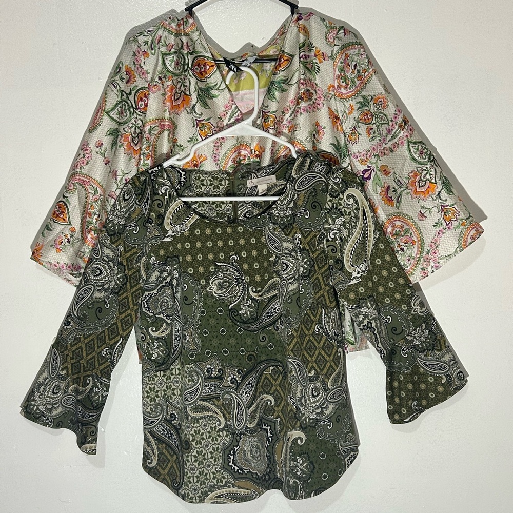 Set of 2 Women’s Db Established 1962 Green Paisley and Zara Multicolor Blouses S